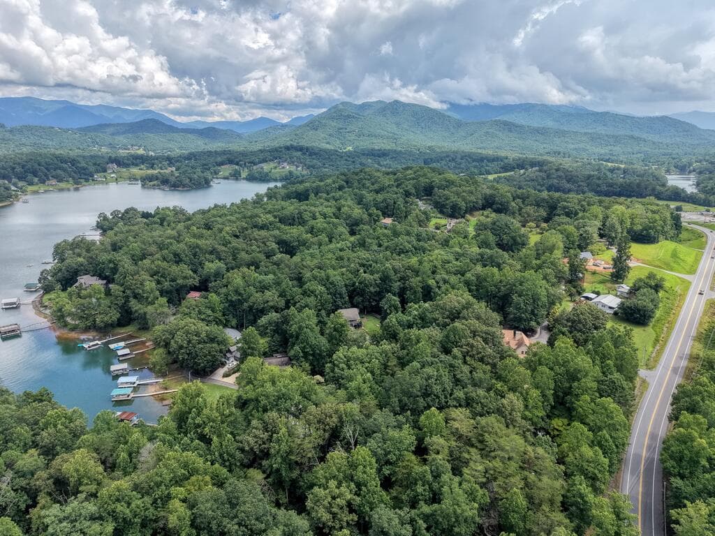 39 Mccracken Cove Road, Hayesville NC 28904 - Photo