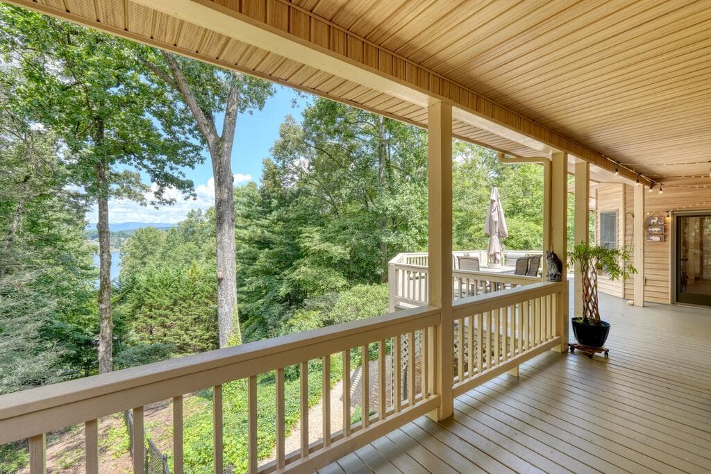 39 Mccracken Cove Road, Hayesville NC 28904 - Photo
