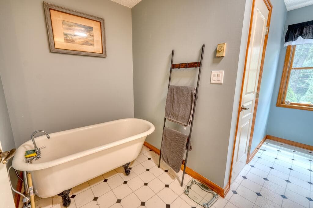 39 Mccracken Cove Road, Hayesville NC 28904 - Photo