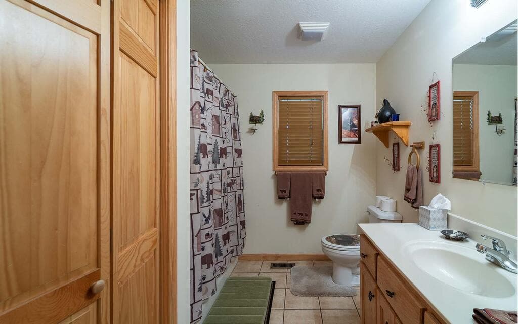 139 Gladys Lane, Young Harris GA 30582 - Photo