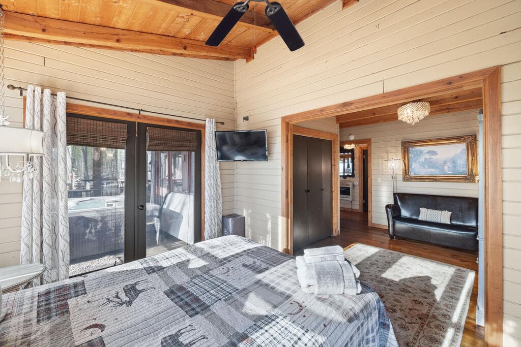 766 Laurel Ridge Drive, Blue Ridge GA 30513 - Photo