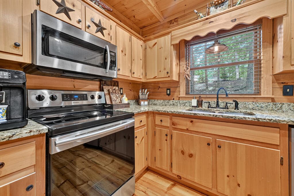 9 Casey Court, Blue Ridge GA 30513 - Photo