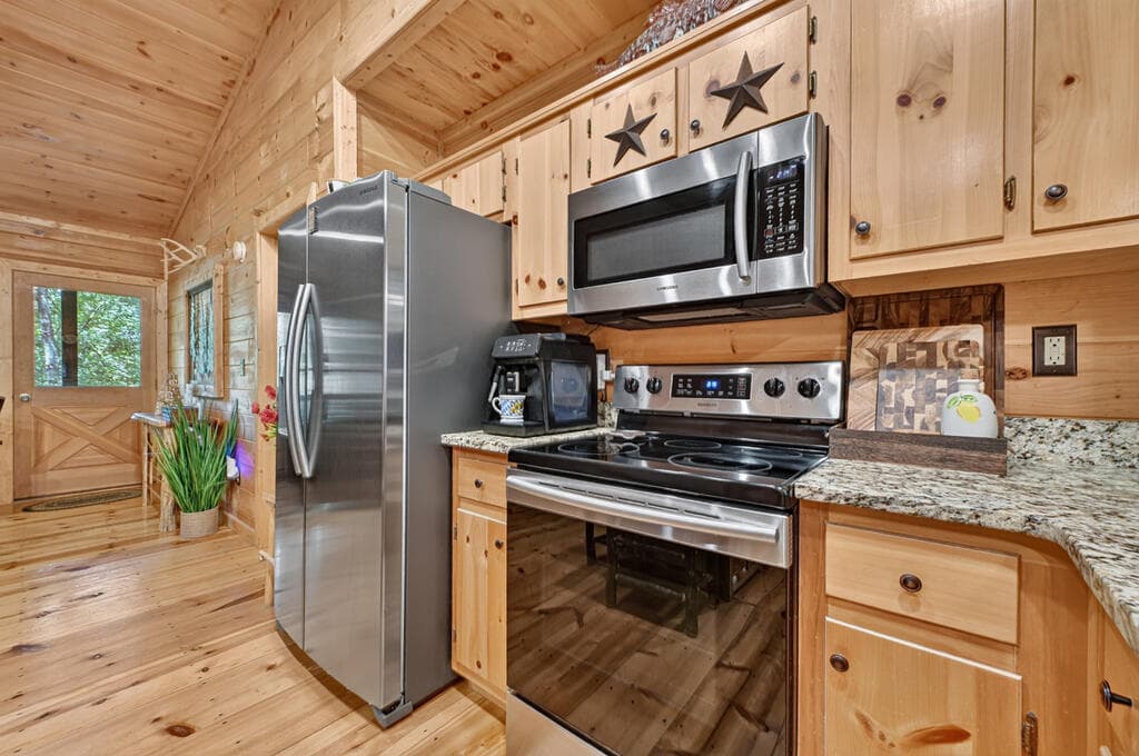 9 Casey Court, Blue Ridge GA 30513 - Photo