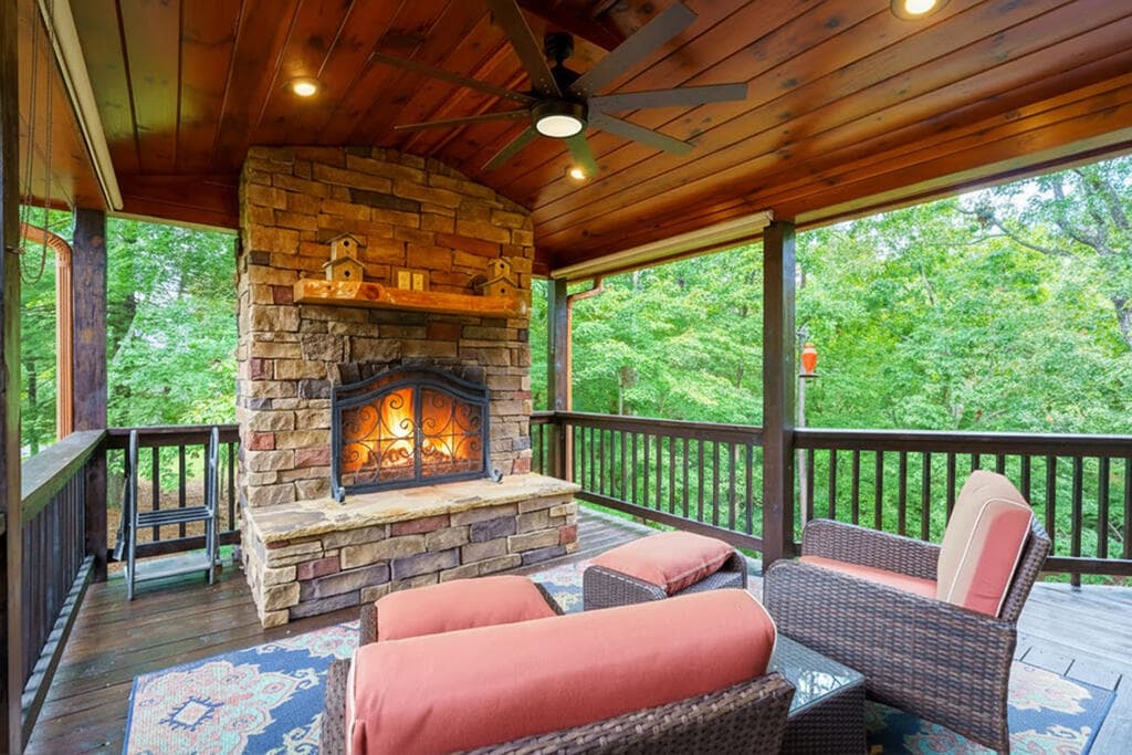 350 Kensington Drive, Mineral Bluff GA 30559 - Photo