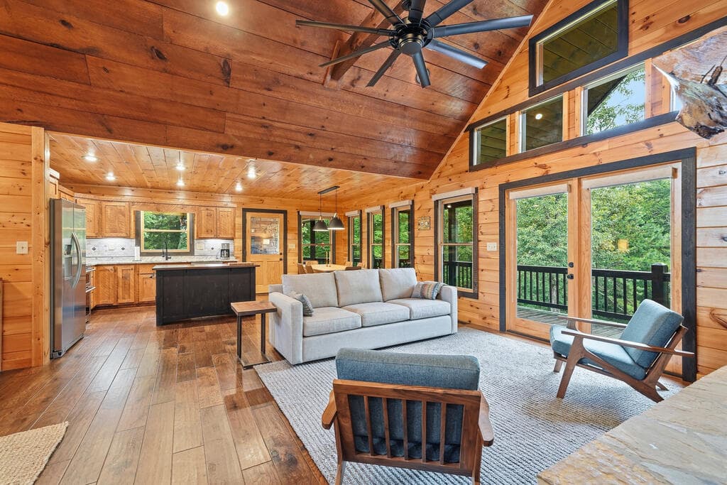 350 Kensington Drive, Mineral Bluff GA 30559 - Photo