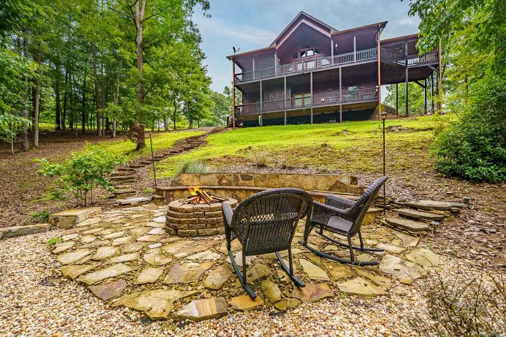 350 Kensington Drive, Mineral Bluff GA 30559 - Photo