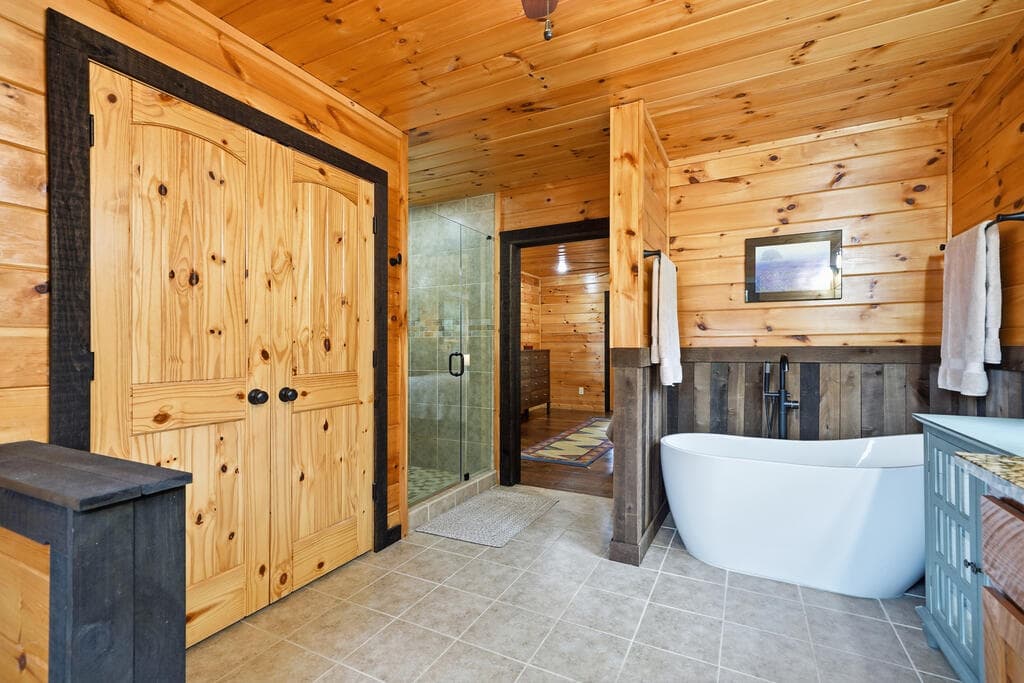 350 Kensington Drive, Mineral Bluff GA 30559 - Photo