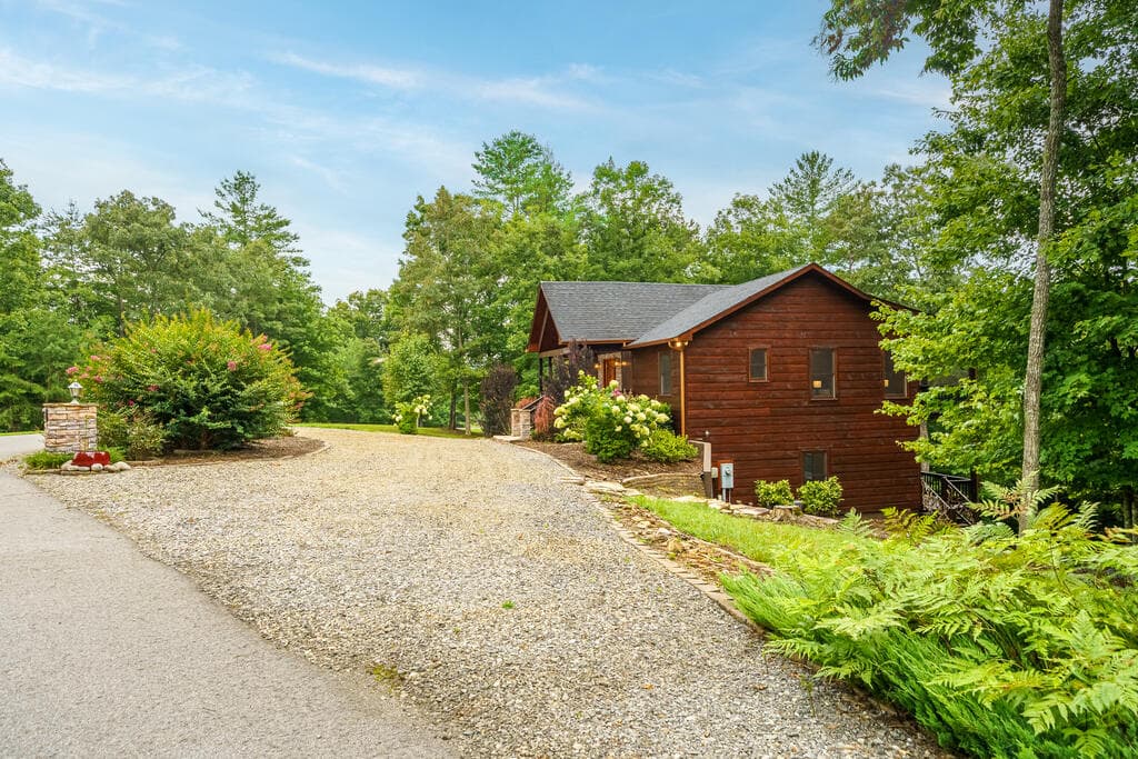 350 Kensington Drive, Mineral Bluff GA 30559 - Photo