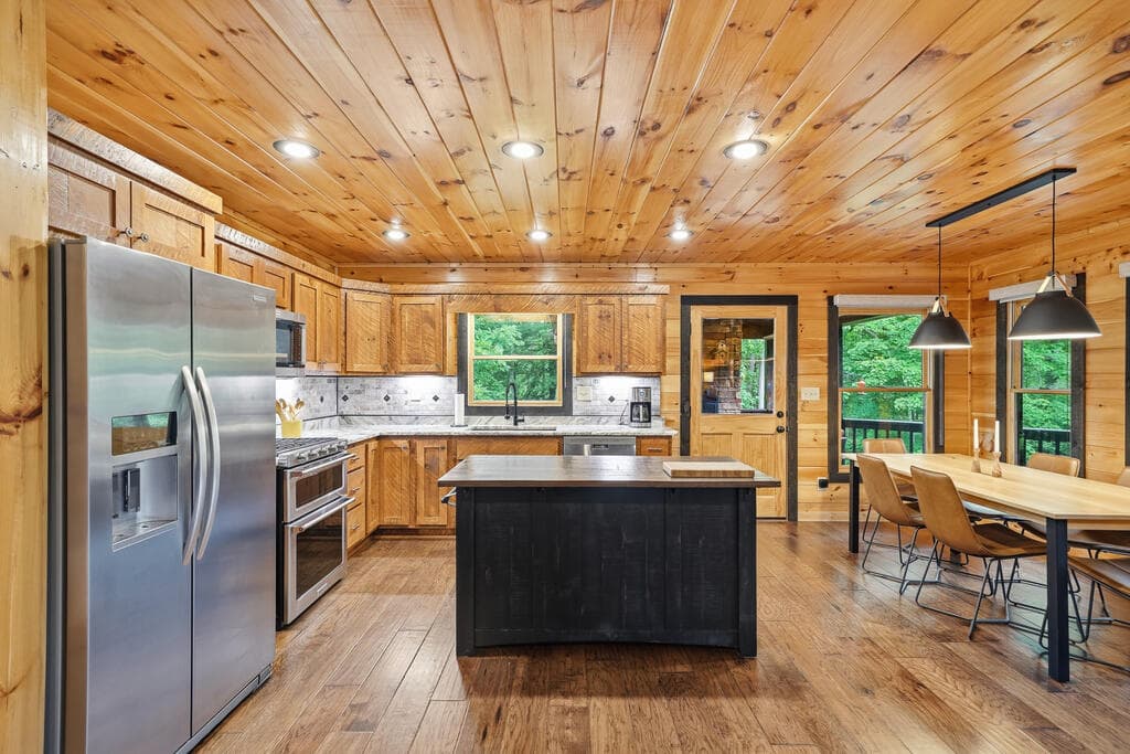 350 Kensington Drive, Mineral Bluff GA 30559 - Photo