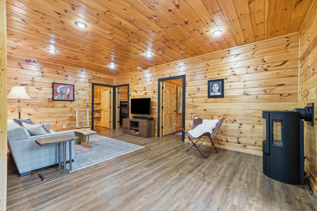 350 Kensington Drive, Mineral Bluff GA 30559 - Photo