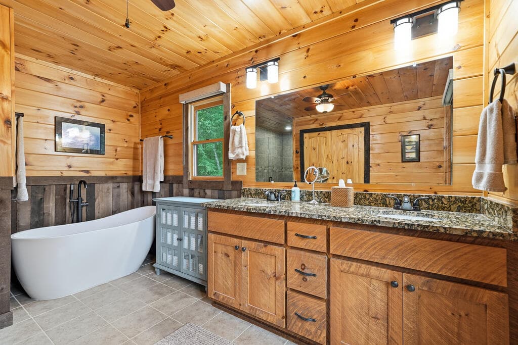 350 Kensington Drive, Mineral Bluff GA 30559 - Photo