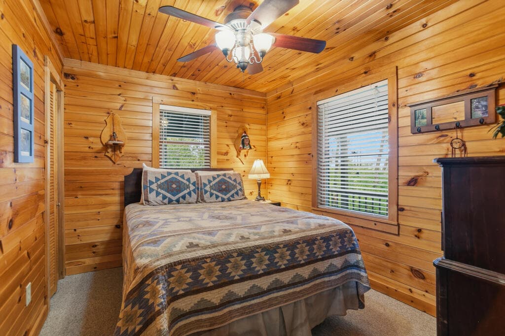 142 Oak Hill Drive, Mineral Bluff GA 30559 - Photo