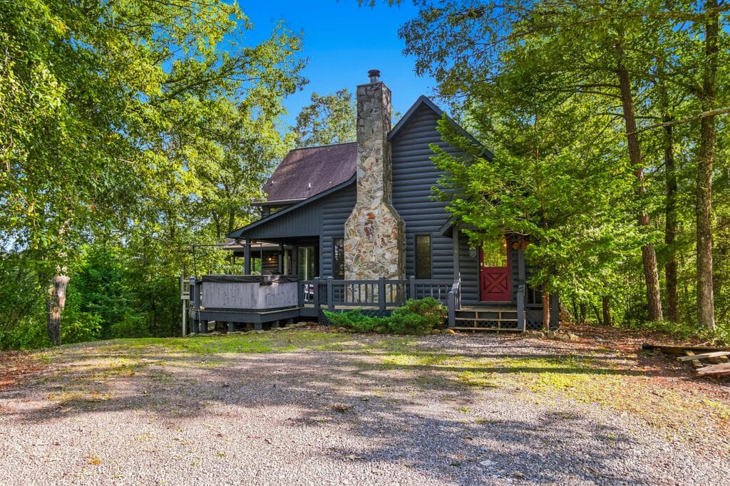 142 Oak Hill Drive, Mineral Bluff GA 30559 - Photo