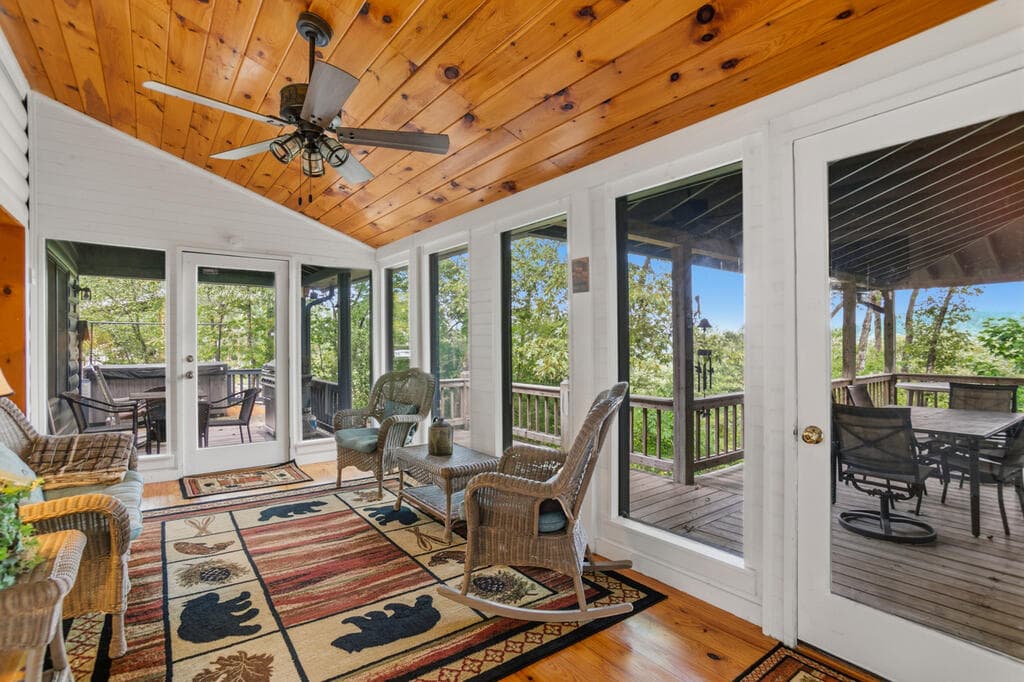 142 Oak Hill Drive, Mineral Bluff GA 30559 - Photo
