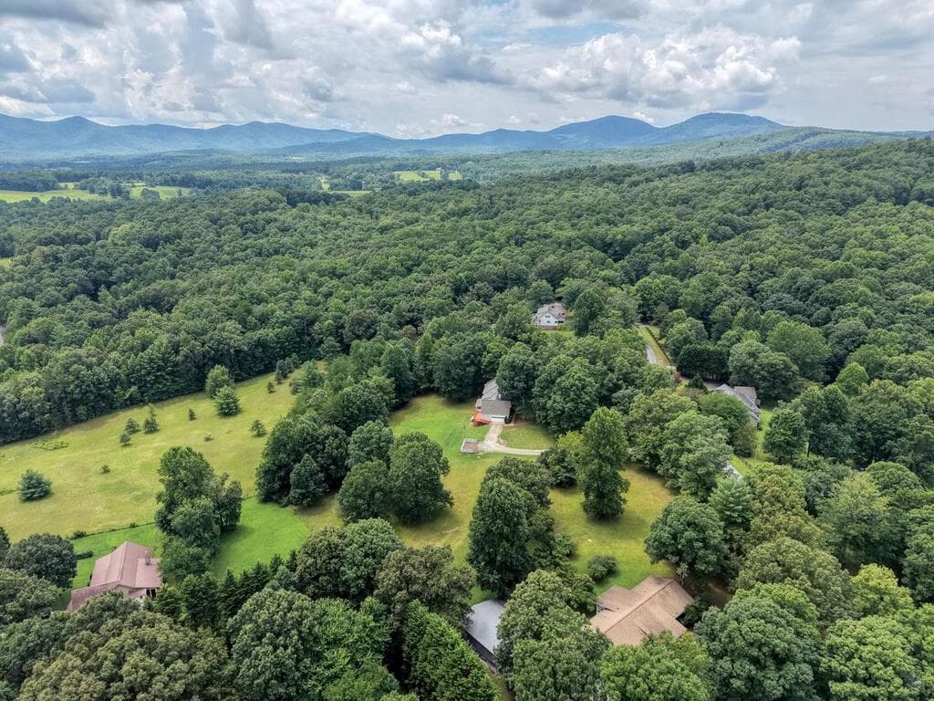 151 Sharp Top Circle, Blairsville GA 30512 - Photo