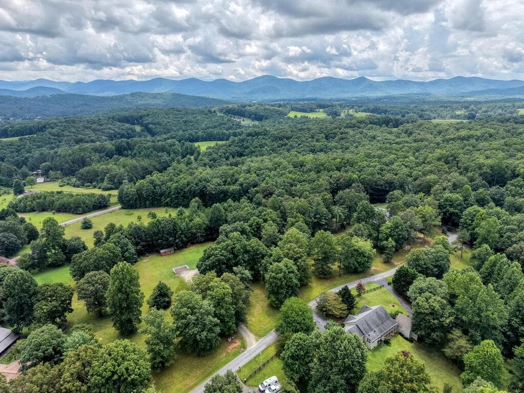 151 Sharp Top Circle, Blairsville GA 30512 - Photo