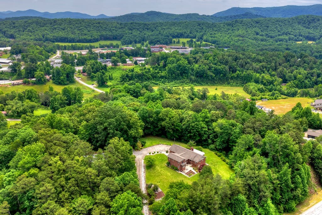2850 Appalachian Hwy, Blue Ridge GA 30513 - Photo