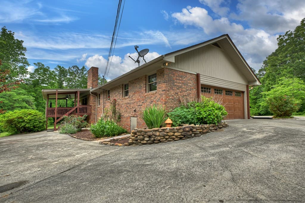 2850 Appalachian Hwy, Blue Ridge GA 30513 - Photo